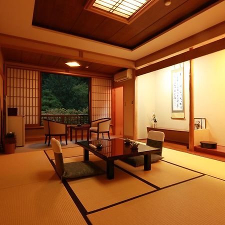 Umezono Hotel Minobu Buitenkant foto